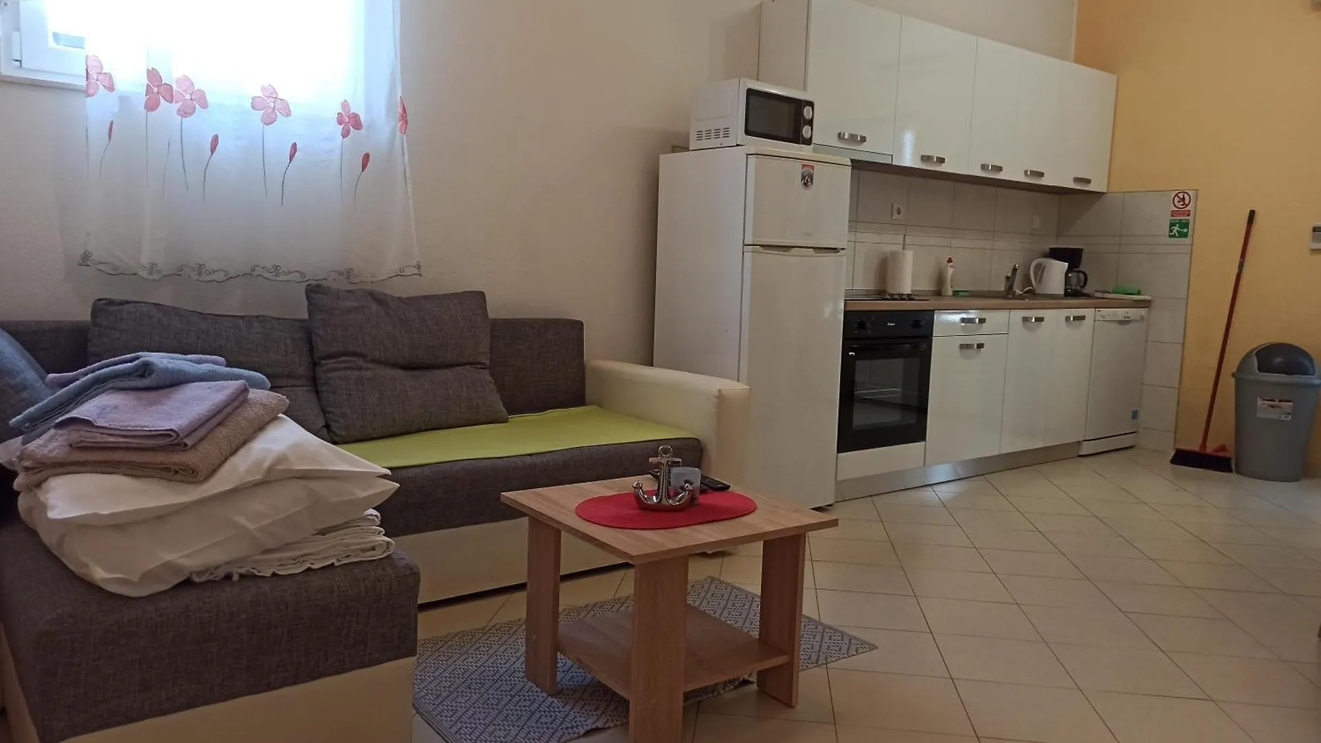 Apartments Feral Kastela Croatia